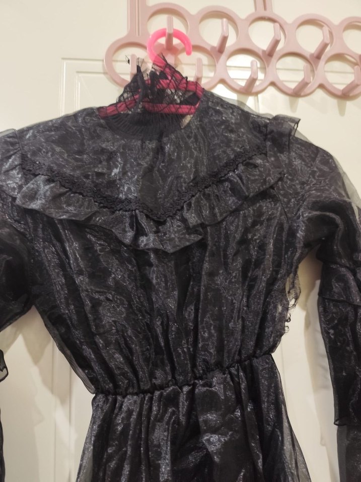 Siyah Nakışlı Uzun Kayışlı Gotik Abiye Elbise - Görsel 2