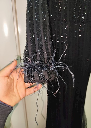 Uzun Kollu Siyah V Yaka püskülü - Görsel 2