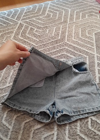 LC Waikiki Gri Düğmeli Mini Denim Şort