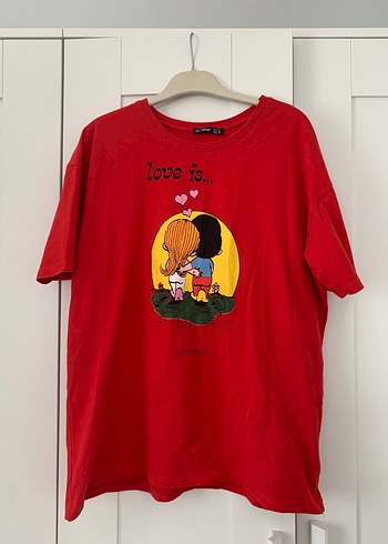 Kırmızı Baskılı Oversize Tişört