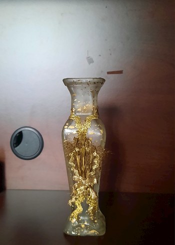 Parlak Altın Renkli Dekoratif Vazo