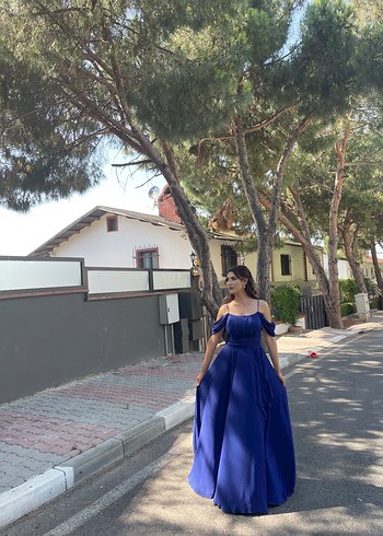 Mavi Uzun Drapeli Kayık Yaka Abiye Elbise - Görsel 3