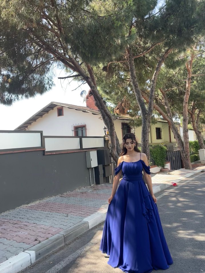 Mavi Uzun Drapeli Kayık Yaka Abiye Elbise - Görsel 2