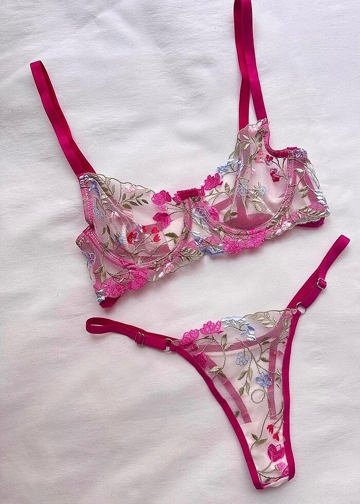 Çiçek desenli fuşya takım - Görsel 2