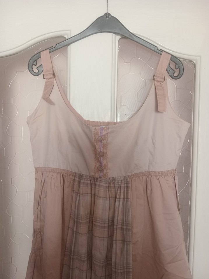 pastel tonlarda tesettür elbise - Görsel 4