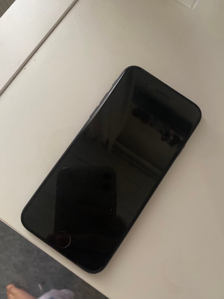 İphone se 2020 - Görsel 2