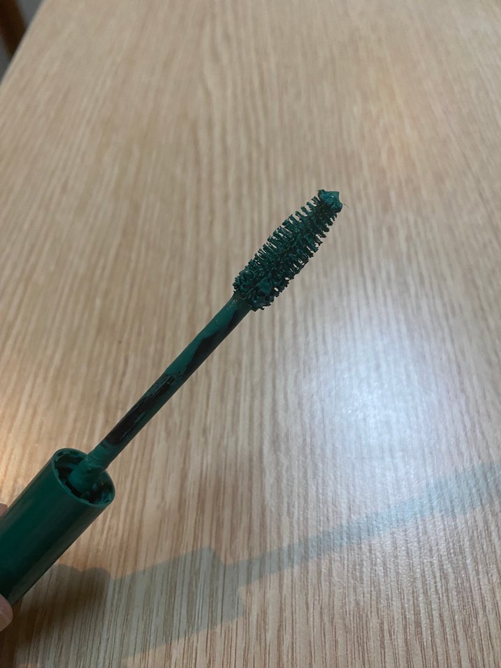 Parlak Yeşil Maskara - Görsel 2