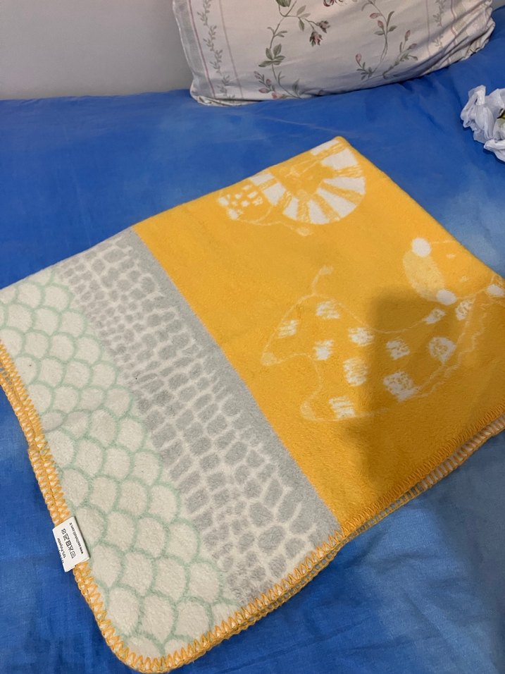 Çocuklar için Çok Renkli Bağlama Desenli Battaniye - Görsel 2