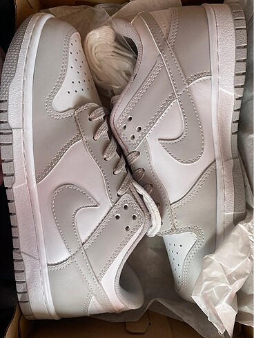 SB Dunk Gray