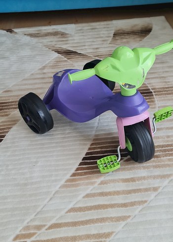 Mor ve Yeşil Renkli Çocuk Üç Tekerlekli Bisiklet