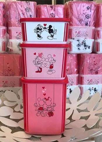 Tupperware Tupperware set