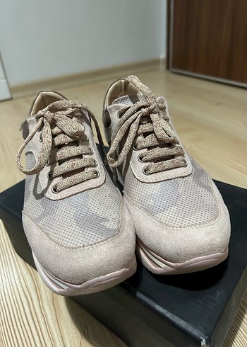 Elle Bej Yılan Desenli Platform Spor Ayakkabı