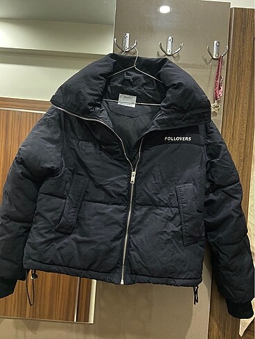 Bershka follovers mont