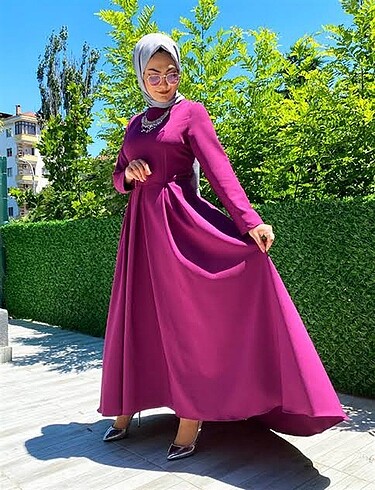 Tesettür kuyruklu abiye