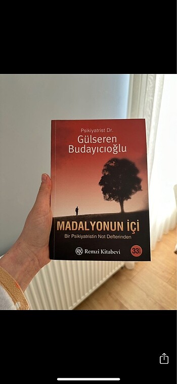 Madalyonun İçi