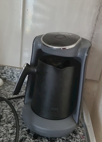 Gri Renkli Kahve Makinesi