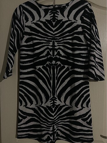 H&M fakir kol zebra desen elbise