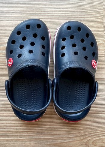 Crocs 26