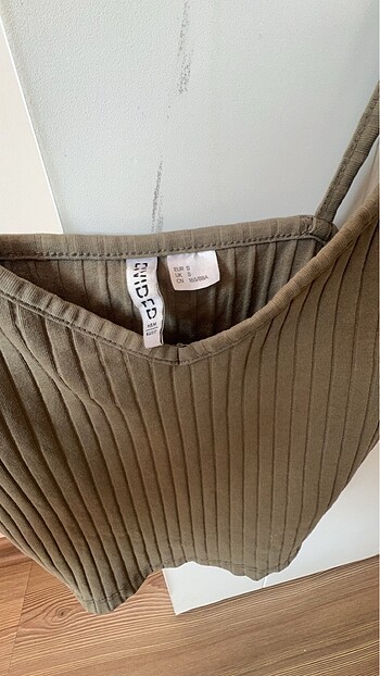 H&M H&M Haki Crop