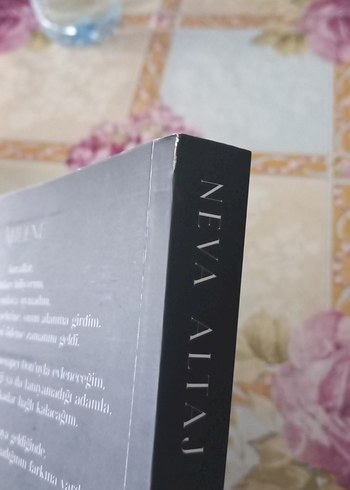 Beden Renk Çalıntı Dokunuşlar - Neva Altaj