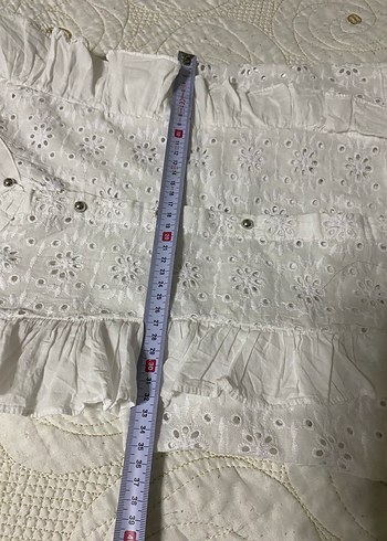 Düğmeli Beyaz Nakışlı Kısa Kollu Kadın Gömlek - Görsel 4