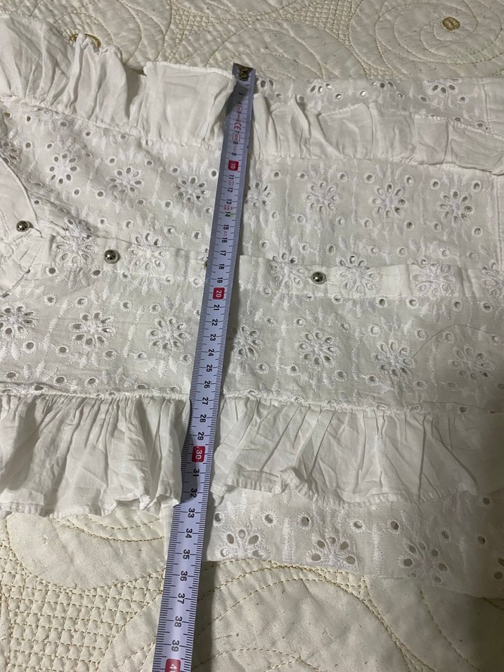 Düğmeli Beyaz Nakışlı Kısa Kollu Kadın Gömlek - Görsel 4