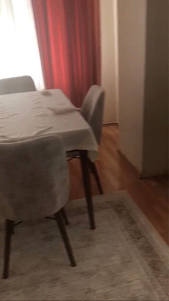 Beden ten rengi Renk Yemek masası