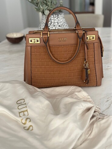 Guess orjinal çanta temiz
