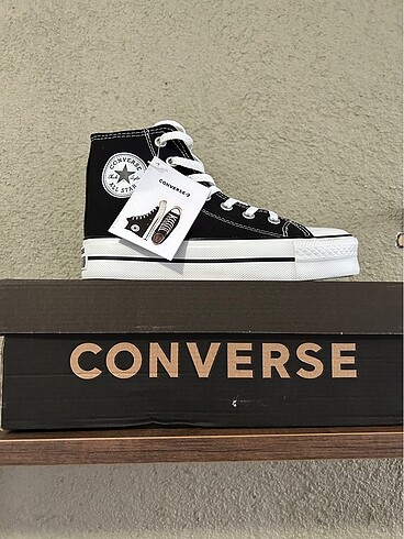 Converse Kalın Taban Kadın Spor Ayakkabı