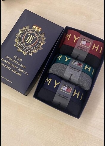 Tüm marka modeller mevcut bedenleri mevcuttur 3 lü fiyatı 300 tl