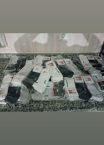  Beden Marka çoraplar 12 adet fiyatı 200 TL dir