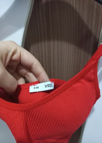 Kırmızı Göğüs Pedli Seamless Crop Atlet - Görsel 3