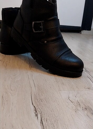 Bot ayakkabı