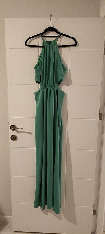 Su yeşili elbise