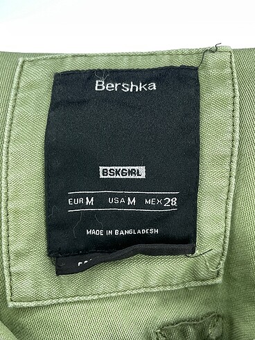 m Beden çeşitli Renk Bershka Gömlek %70 İndirimli.