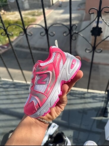 New Balance 530