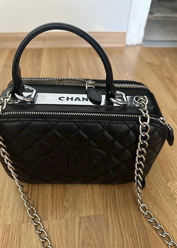 Chanel Zincir Detaylı Siyah Chanel Deri Çanta
