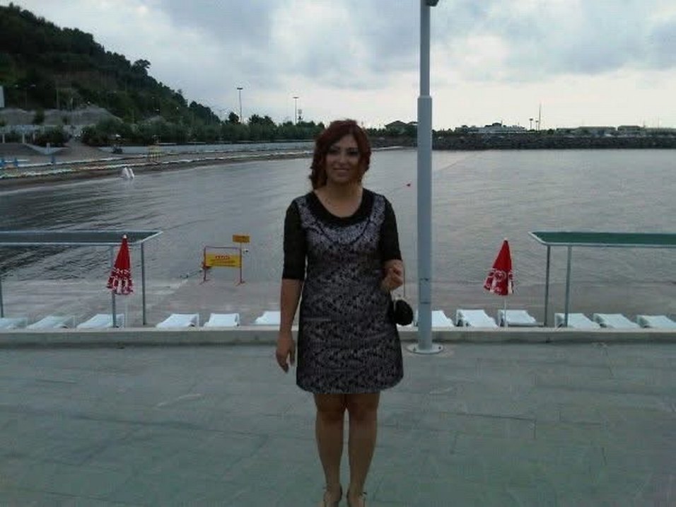 Siyah Dantel Detaylı Midi Elbise - Görsel 2