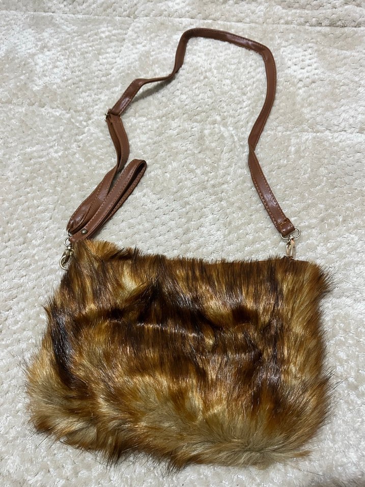 Kahverengi Kürklü Zebra Desenli Kadın Çanta - Görsel 4