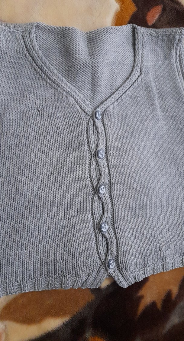 Gri Erkek Çocuk Düğmeli Triko Yelek - Görsel 2
