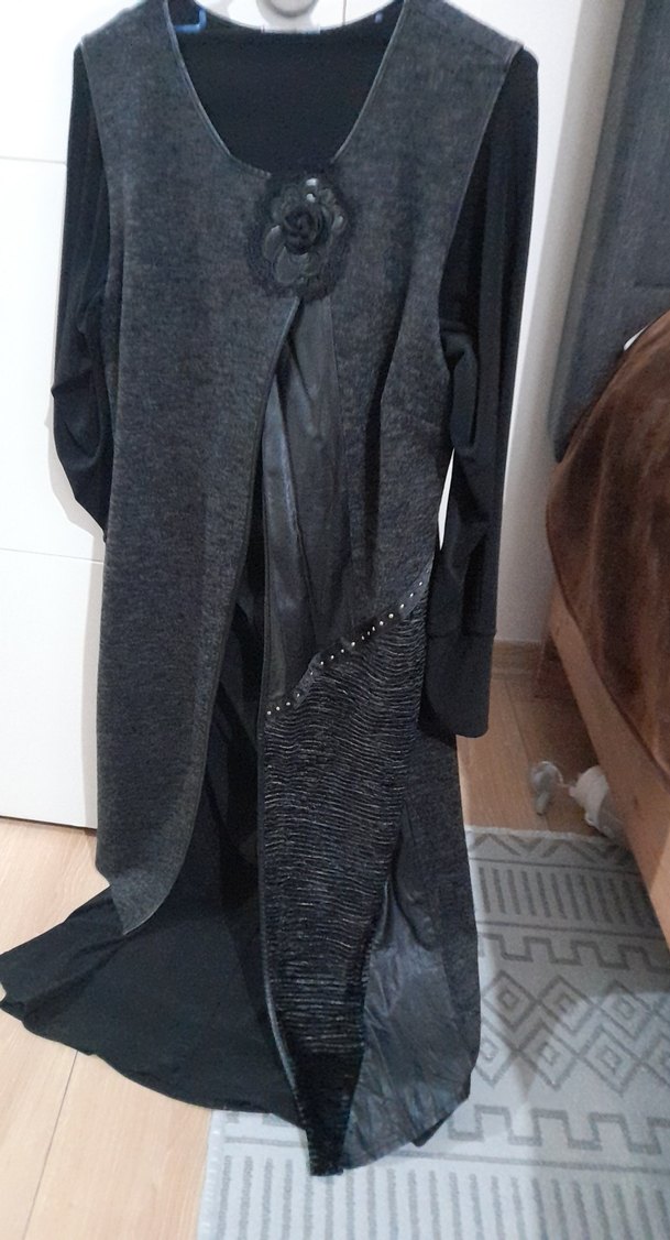 Siyah Drapeli Uzun Gotik Elbise - Görsel 4