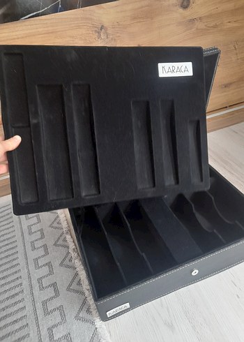 Beden Renk Siyah Deri Kaşık Çatal Bıçak Kutusu