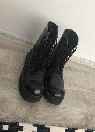 Diğer Siyah postal