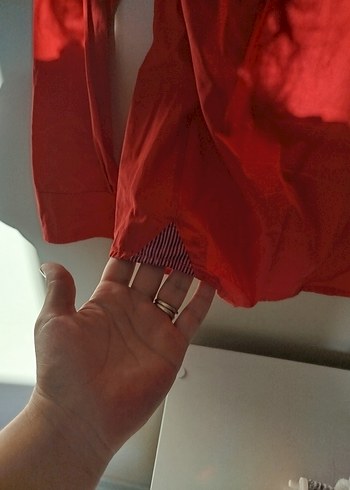 Kırmızı Düğmeli Uzun Kollu  Gömlek - Görsel 5