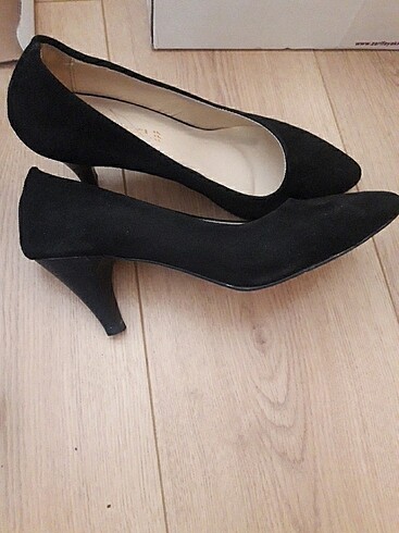 39 Beden Topuklu siyah ayakkabı