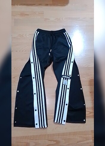 m Beden Adidas eşorfman 