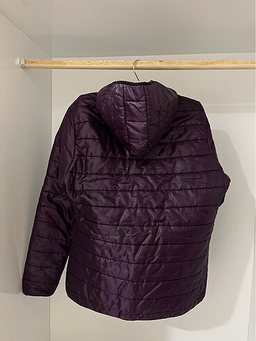 Diğer mürdüm kapüşonlu şişme mont