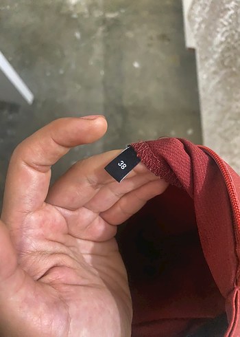 Bordoya kaçan kiremit rengi  Uzun Kollu Salaş Saten Elbise - Görsel 3