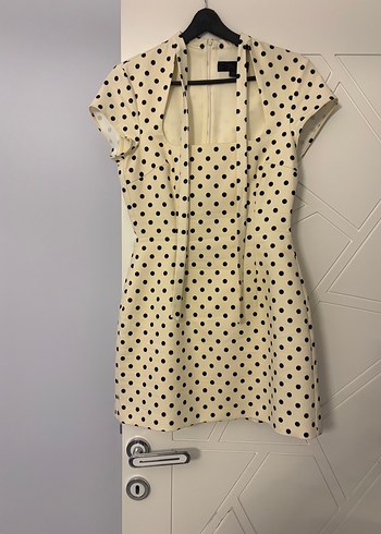 Zara Siyah Puantiyeli Krem Mini Elbise