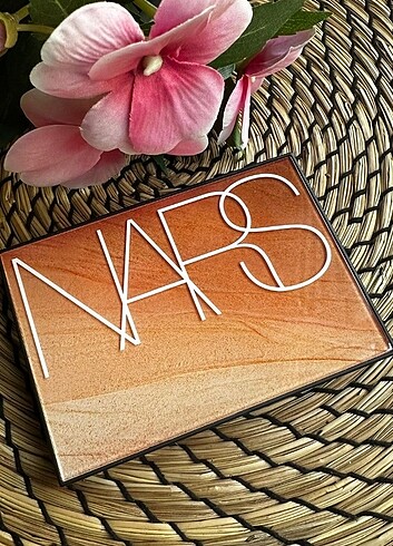  Beden NARS FAR PALETİ 